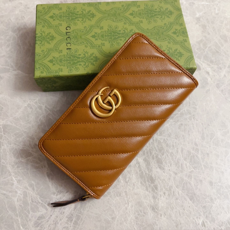 G*u*i wallets & purse